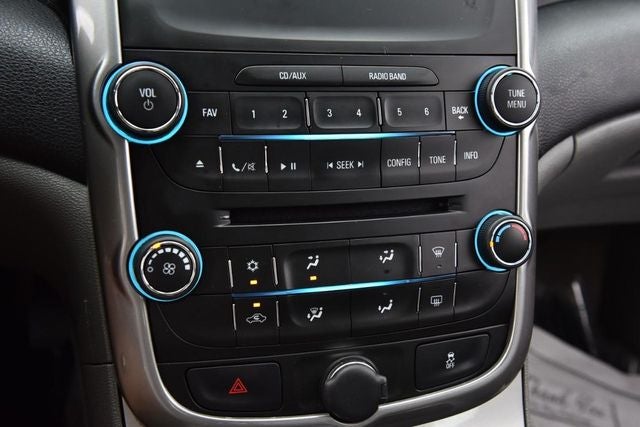 2015 Chevrolet Malibu 4dr Sdn LS w/1FL