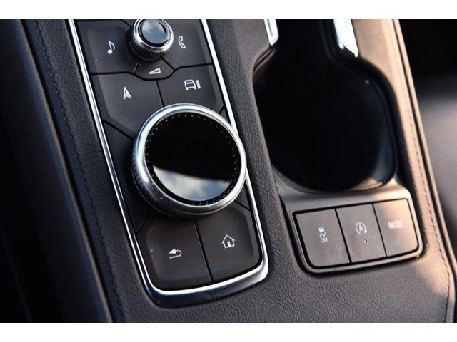 2025 Cadillac XT4 FWD Premium Luxury