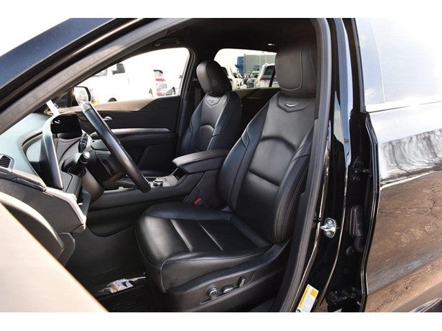 2025 Cadillac XT4 FWD Premium Luxury