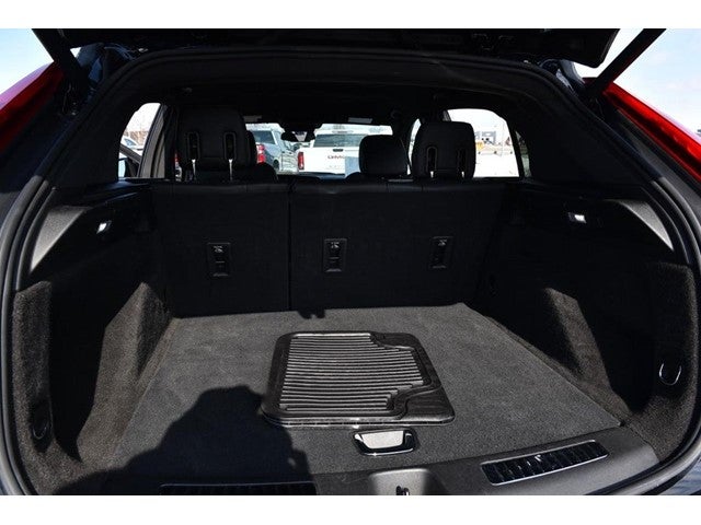 2025 Cadillac XT4 FWD Premium Luxury