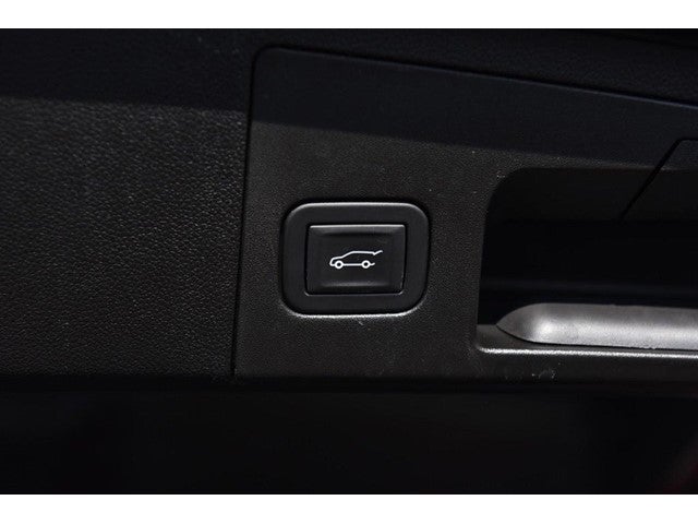 2025 Cadillac XT4 FWD Premium Luxury