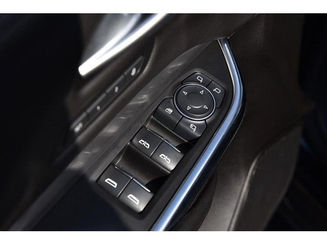 2025 Cadillac XT4 FWD Premium Luxury