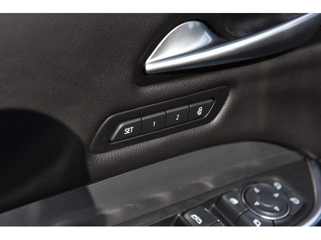 2025 Cadillac XT4 FWD Premium Luxury