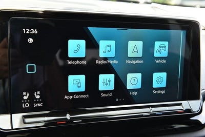 2024 Volkswagen Atlas Cross Sport 2.0T SEL R-Line