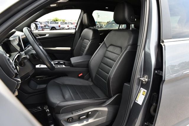 2024 Volkswagen Atlas Cross Sport 2.0T SEL R-Line