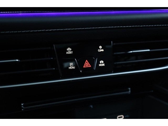 2026 Volkswagen Atlas Cross Sport 2.0T SEL