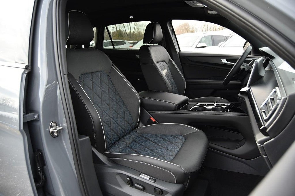 2026 Volkswagen Atlas Cross Sport 2.0T SEL Premium R-Line 4MOTION