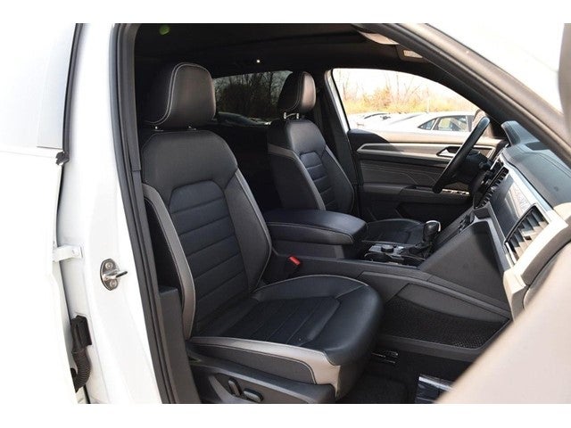 2023 Volkswagen Atlas Cross Sport 3.6L V6 SEL Premium R-Line