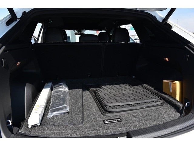 2023 Volkswagen Atlas Cross Sport 3.6L V6 SEL Premium R-Line