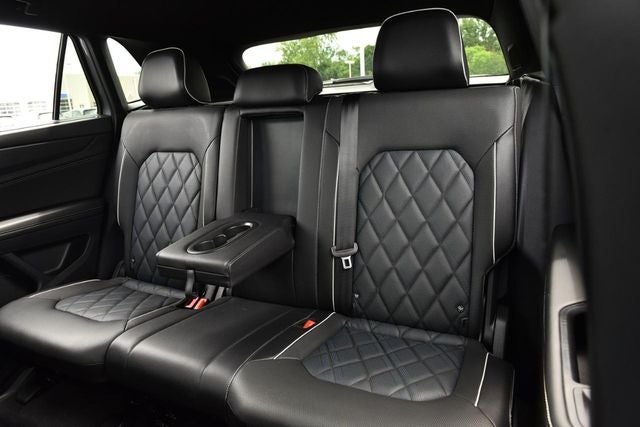 2024 Volkswagen Atlas Cross Sport 2.0T SEL Premium R-Line