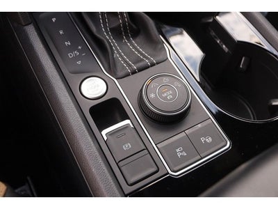 2023 Volkswagen Atlas Cross Sport 3.6L V6 SEL Premium R-Line