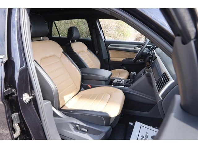 2023 Volkswagen Atlas Cross Sport 3.6L V6 SEL Premium R-Line