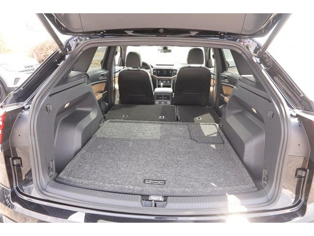 2023 Volkswagen Atlas Cross Sport 3.6L V6 SEL Premium R-Line