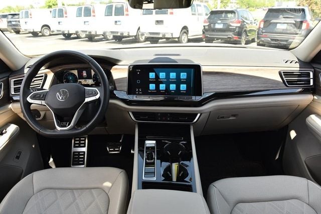 2026 Volkswagen Atlas 2.0T SEL Premium R-Line