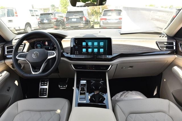 2026 Volkswagen Atlas 2.0T SEL Premium R-Line
