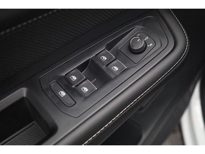 2026 Volkswagen Atlas Cross Sport 2.0T SE w/Technology 4MOTION