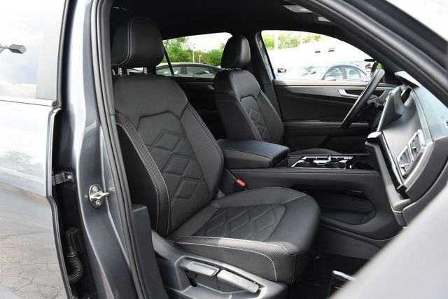 2025 Volkswagen Atlas Cross Sport 2.0T SE w/Technology 4MOTION