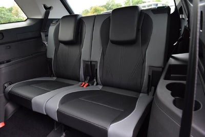 2027 Volkswagen Atlas 2.0T SE w/ Technology