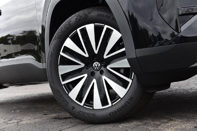 2027 Volkswagen Atlas 2.0T SE w/ Technology