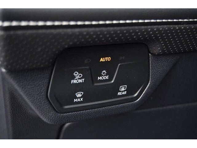 2026 Volkswagen Atlas Cross Sport 2.0T SE w/Technology 4MOTION