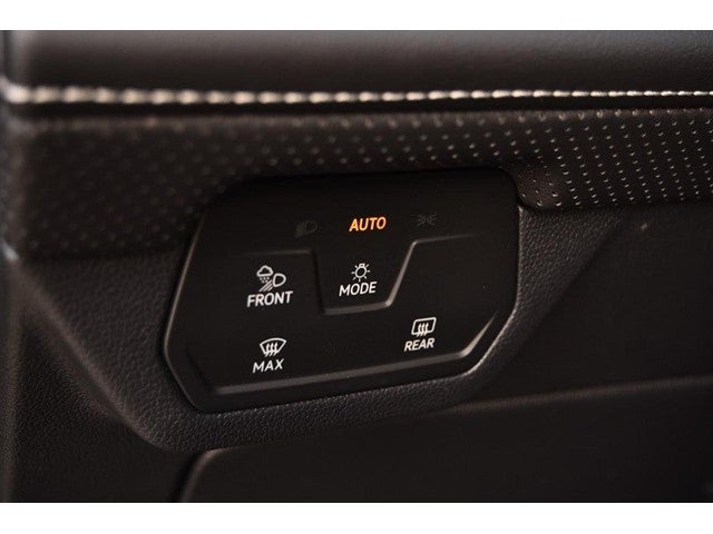 2026 Volkswagen Atlas Cross Sport 2.0T SE w/Technology 4MOTION