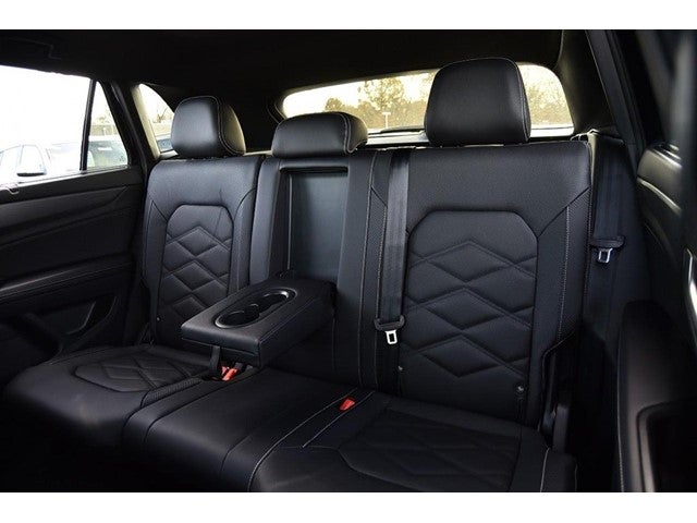 2026 Volkswagen Atlas Cross Sport 2.0T SE w/Technology 4MOTION