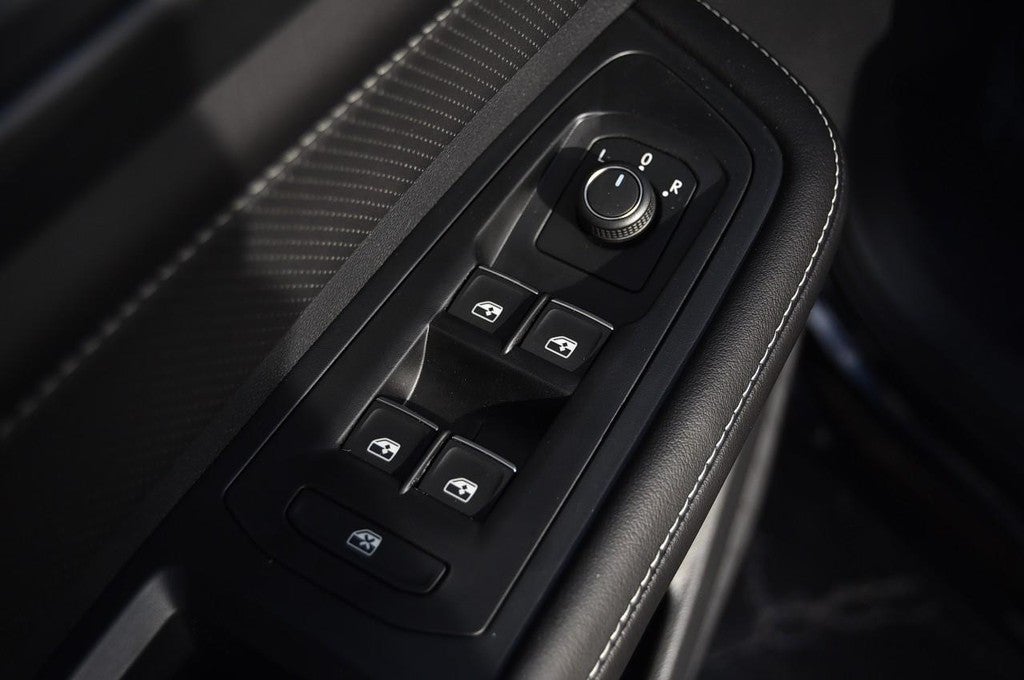 2026 Volkswagen Atlas Cross Sport 2.0T SE w/Technology 4MOTION