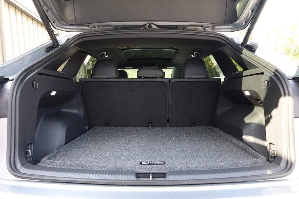 2026 Volkswagen Atlas Cross Sport 2.0T SE w/Technology 4MOTION