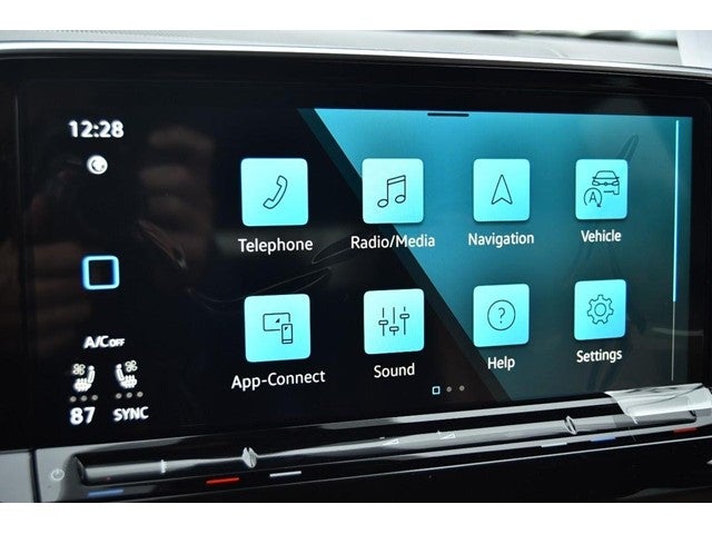 2026 Volkswagen Atlas Cross Sport 2.0T SE w/Technology 4MOTION