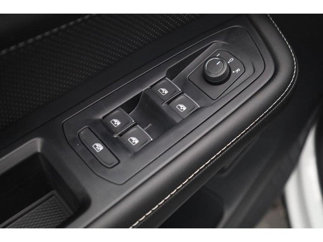 2026 Volkswagen Atlas Cross Sport 2.0T SE w/Technology 4MOTION