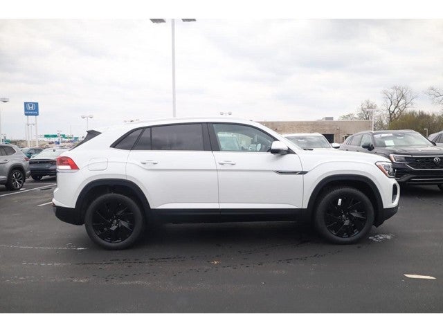 2026 Volkswagen Atlas Cross Sport 2.0T SE w/Technology 4MOTION