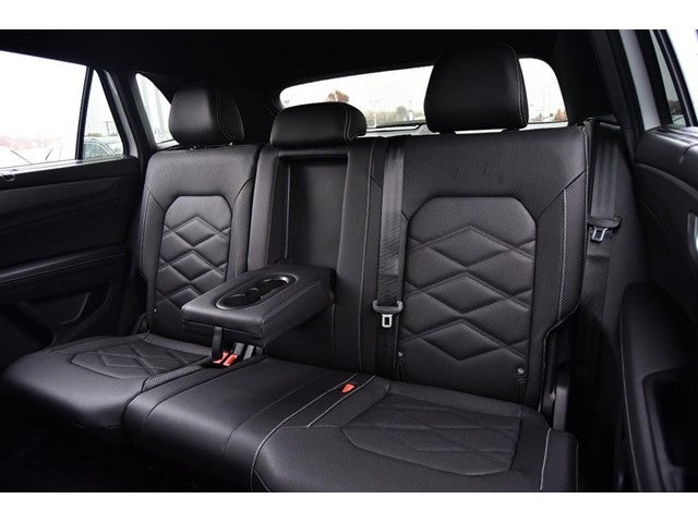 2026 Volkswagen Atlas Cross Sport 2.0T SE w/Technology 4MOTION