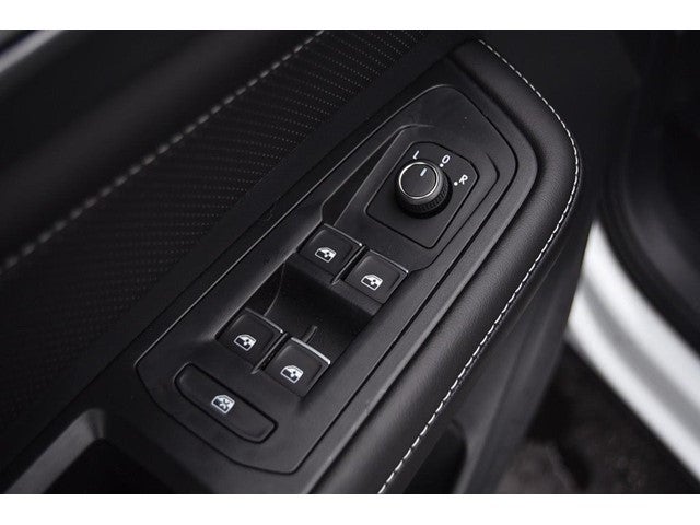 2026 Volkswagen Atlas Cross Sport 2.0T SE w/Technology 4MOTION