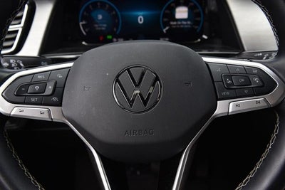 2025 Volkswagen Atlas Cross Sport 2.0T SE w/Technology