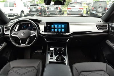 2025 Volkswagen Atlas Cross Sport 2.0T SE w/Technology