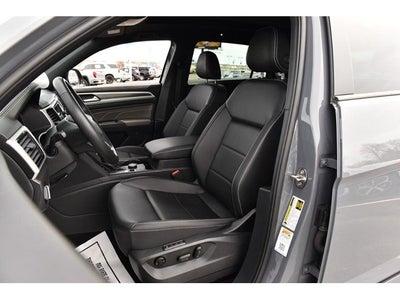 2023 Volkswagen Atlas Cross Sport 2.0T SEL R-Line Black