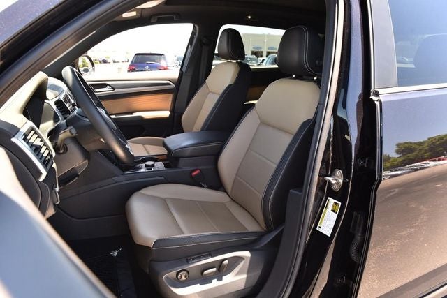 2023 Volkswagen Atlas Cross Sport 3.6L V6 SEL R-Line Black