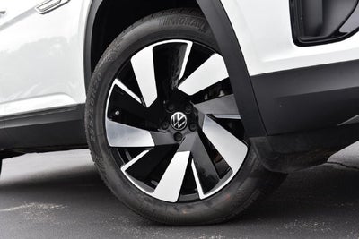 2026 Volkswagen Atlas Cross Sport SE w/Technology