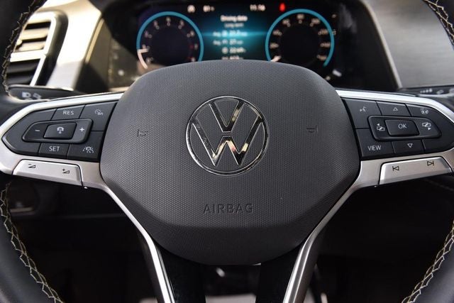 2025 Volkswagen Atlas Cross Sport 2.0T SE w/Technology FWD