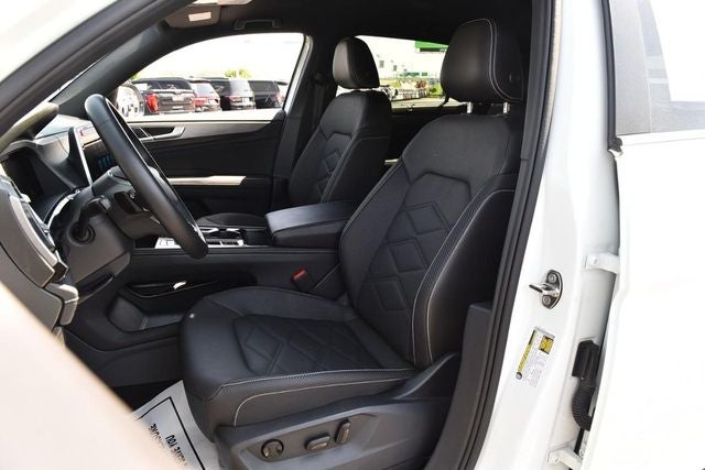 2025 Volkswagen Atlas Cross Sport 2.0T SE w/Technology FWD