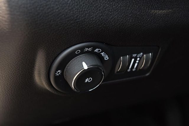 2025 Jeep Compass Limited - Photo 11