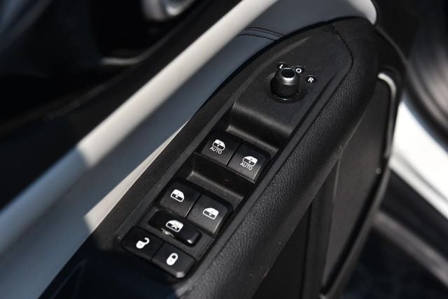 2025 Jeep Compass Limited - Photo 8