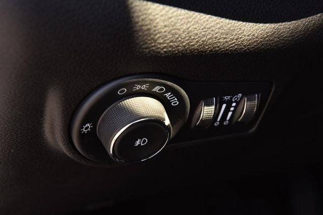 2025 Jeep Compass Limited - Photo 11