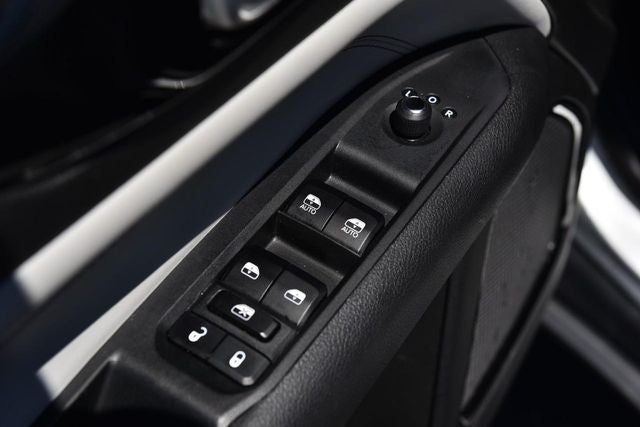 2025 Jeep Compass Limited - Photo 8