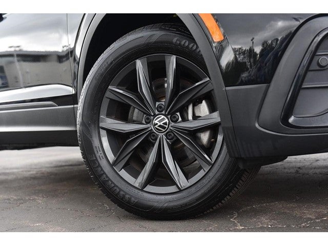 2024 Volkswagen Tiguan 2.0T SE 4MOTION