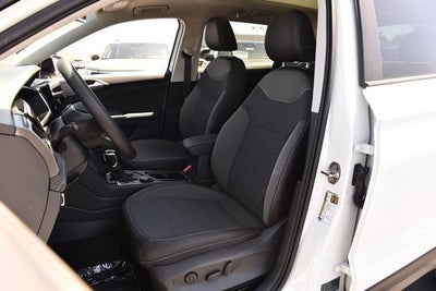 2026 Volkswagen Taos 1.5T SE Black
