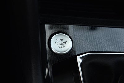 2025 Volkswagen Taos 1.5T SE Black