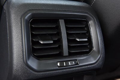 2025 Volkswagen Taos 1.5T SE Black
