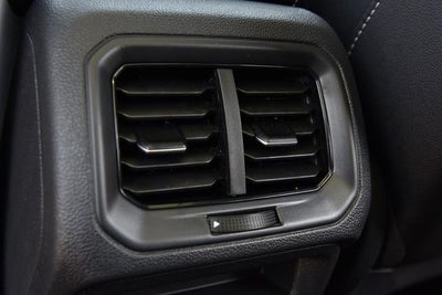2026 Volkswagen Taos 1.5T SE Black