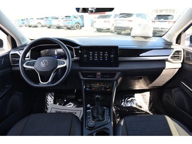 2025 Volkswagen Taos 1.5T SE Black